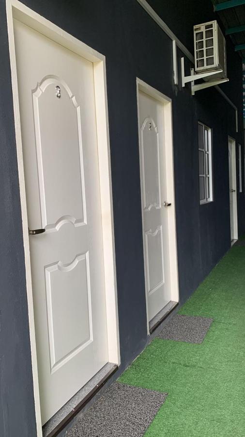 Euc Room Stay Tuaran エクステリア 写真