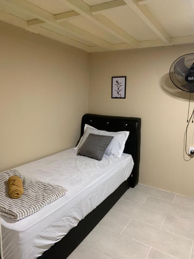Euc Room Stay Tuaran エクステリア 写真